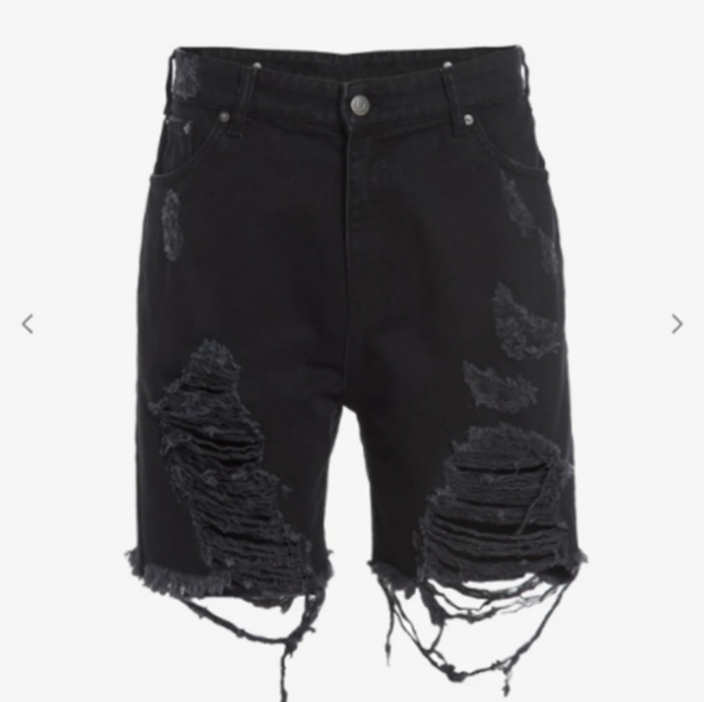 NWT Revolve SER.O.YA JACK DISTRESSED VINTAGE STRAIGHT SHORTS - Picture 4 of 7